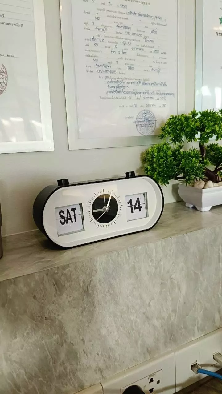 นาฬิกา flip clock ตกแต่งชั้นวางข้างต้นไม้ แสดง SAT 14 รีวิวจากลูกค้า DC0031